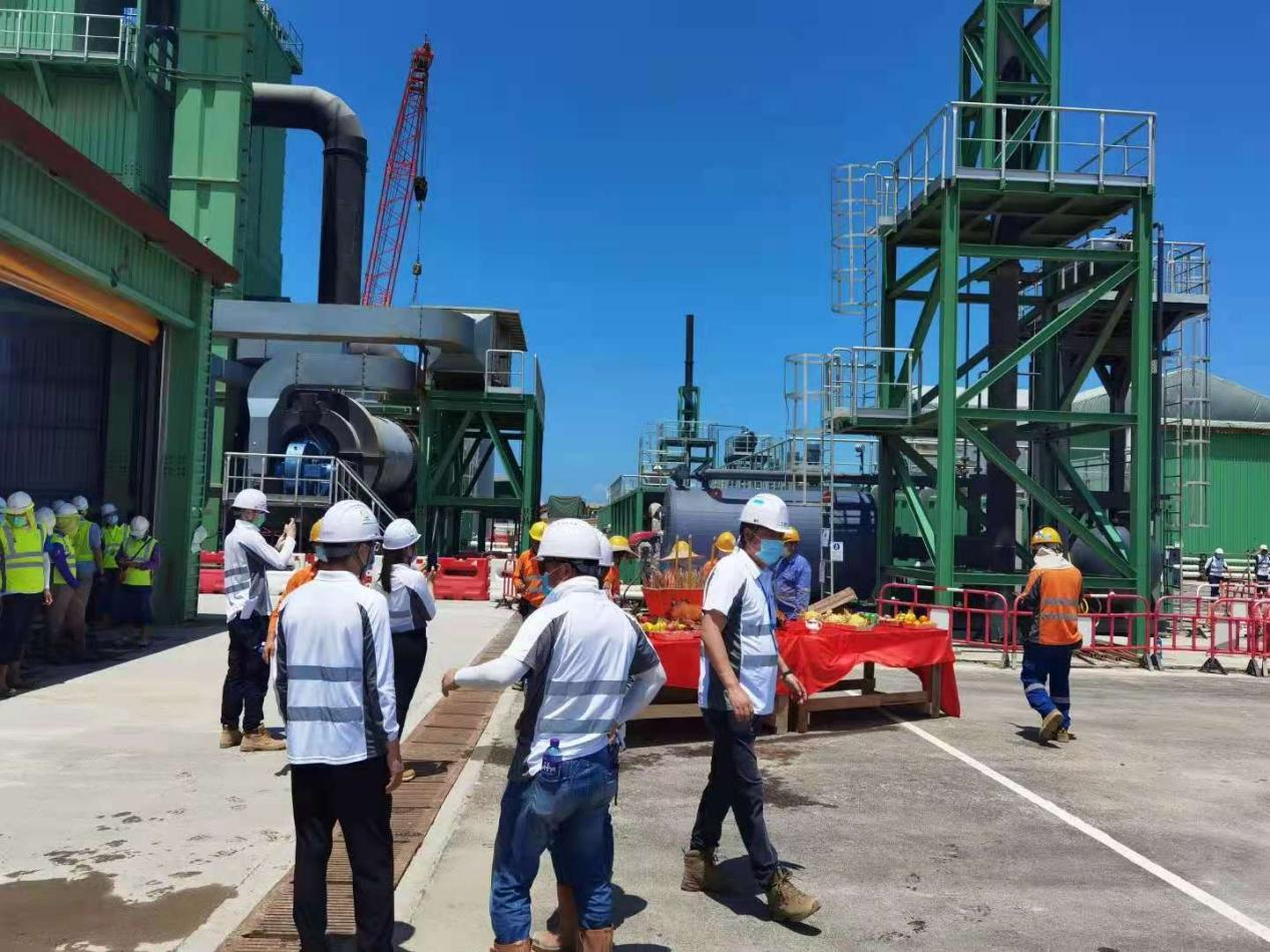 歐保順利參與試鋪香港國際機場第三主跑道瀝青混凝土基層